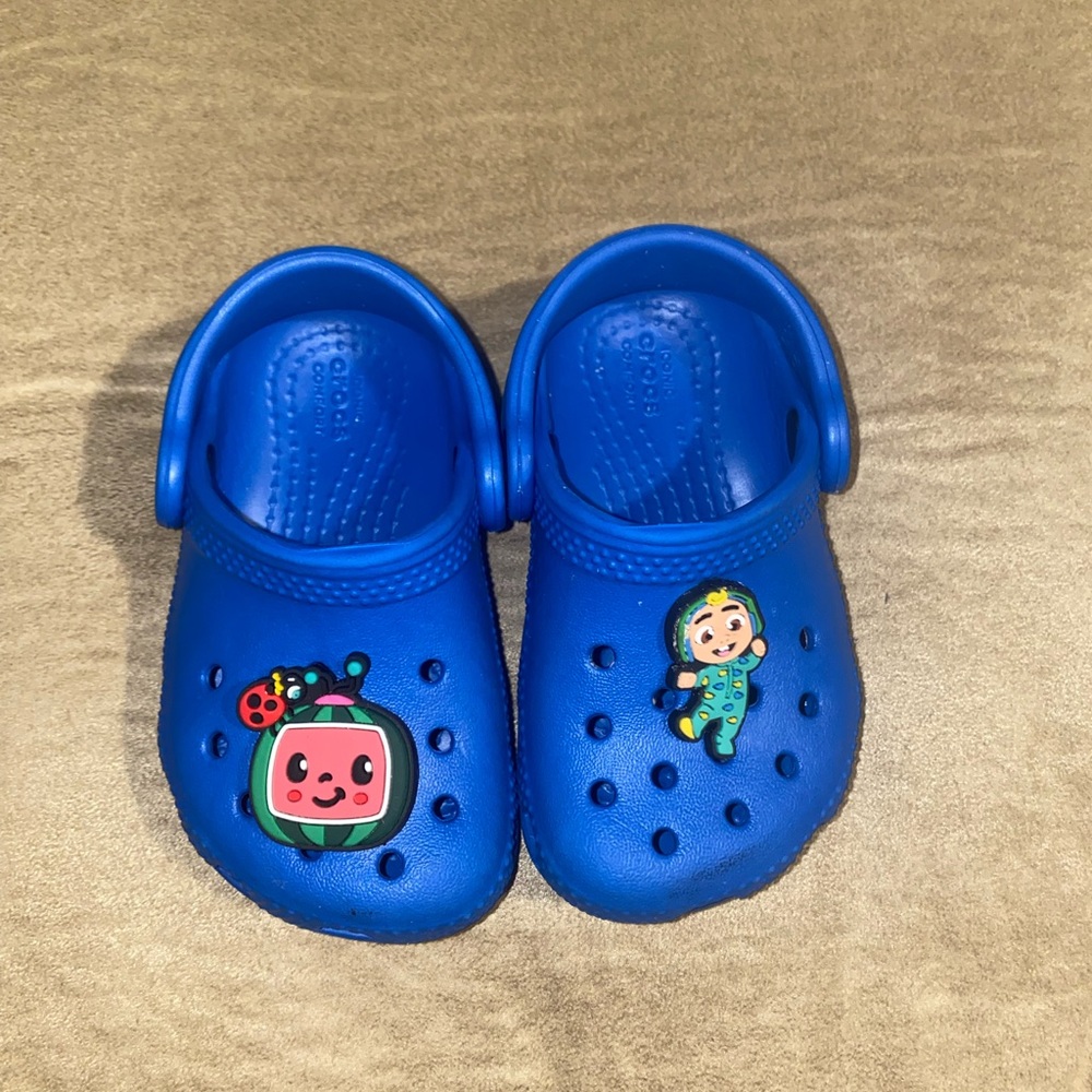 Toddler crocs size 5c